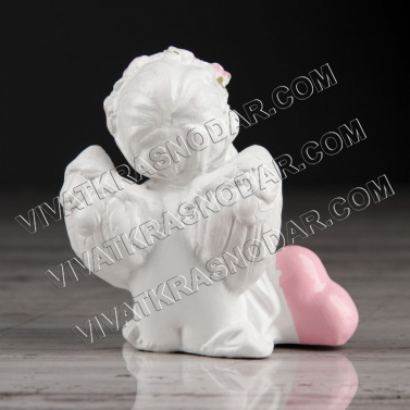 Сувенир гипс "Ангел с розовым сердцем" 5*7см арт.3330166 белый